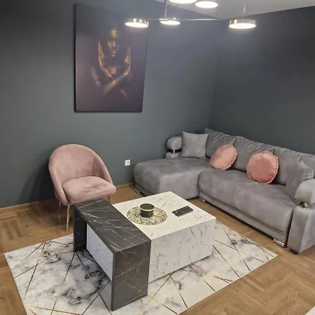 アパート Gold Lux Čačak